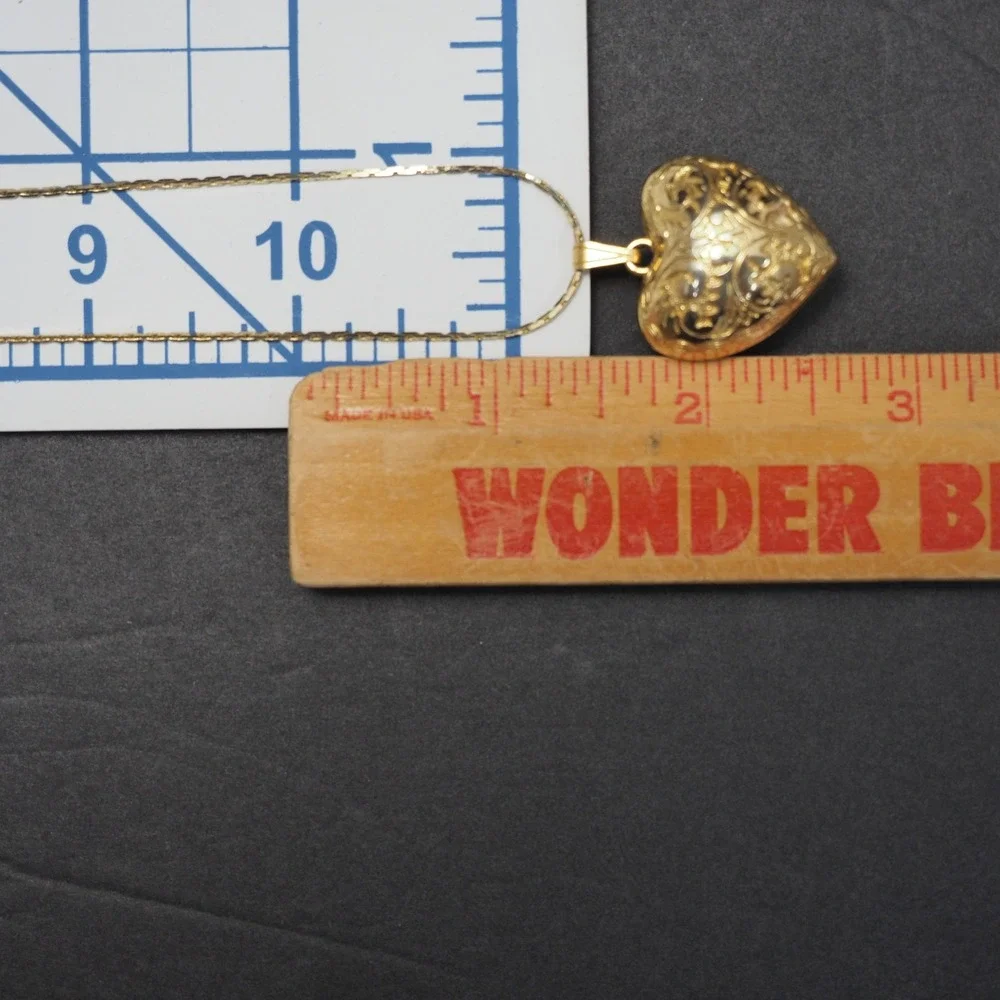 Unbranded this necklace